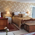 Wisteria House לינה וארוחת בוקר 3*