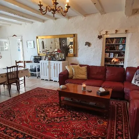 Wisteria House 3* Chanteloup (Deux-Sevres)