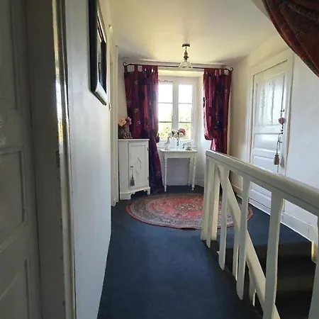 Wisteria House Bed & Breakfast Chanteloup (Deux-Sevres)