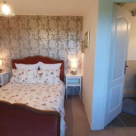 Wisteria House Bed & Breakfast