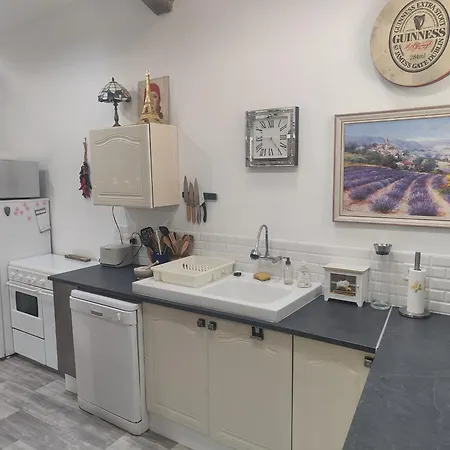 Wisteria House Отель типа 