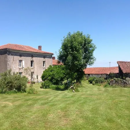 Bed & Breakfast Wisteria House Chanteloup (Deux-Sevres)