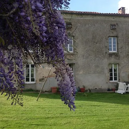 Bed & Breakfast Wisteria House *